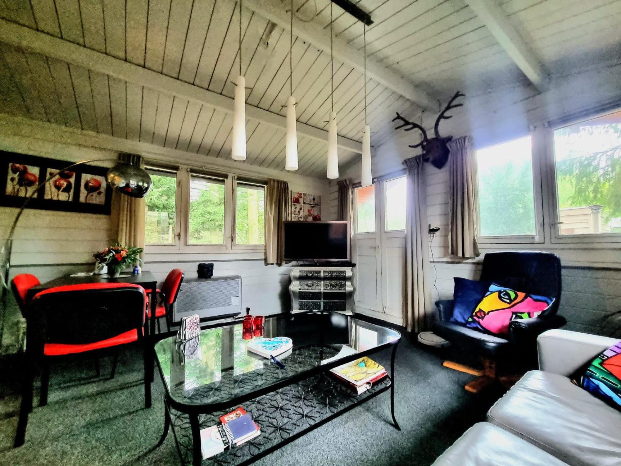 Chalet Op Een Rustig Park In De Natuur Putten Esterno foto
